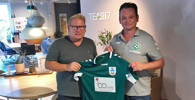 FC 95-Trikot findet den Weg nach Kiel